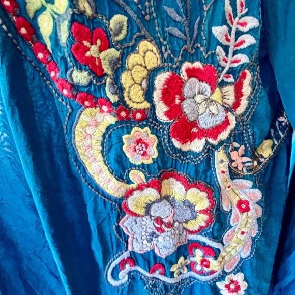 Long sleeve top by Johnny Was - Picture 8 of 10